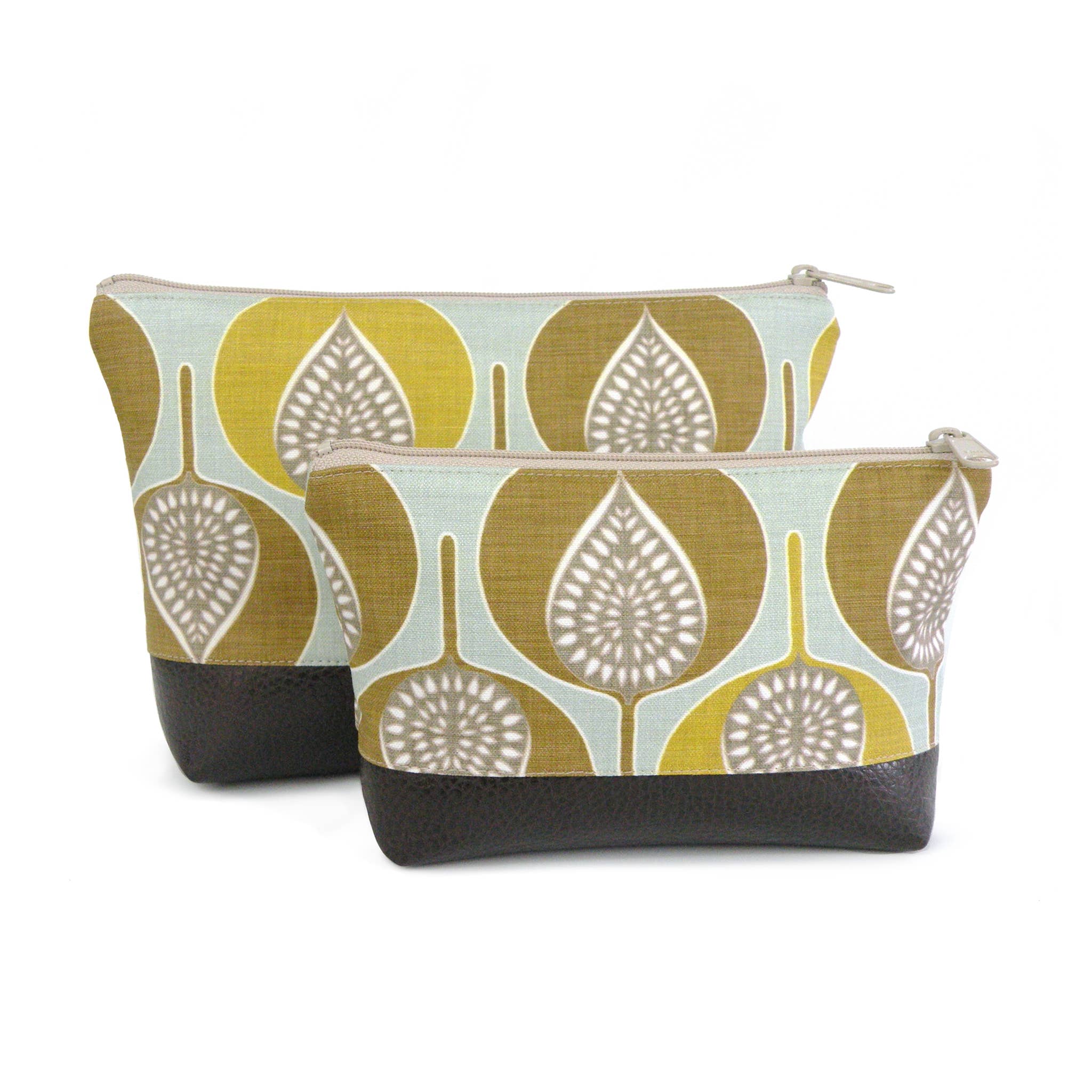 Small Cosmetic Clutch in Modern Green Leaves Print