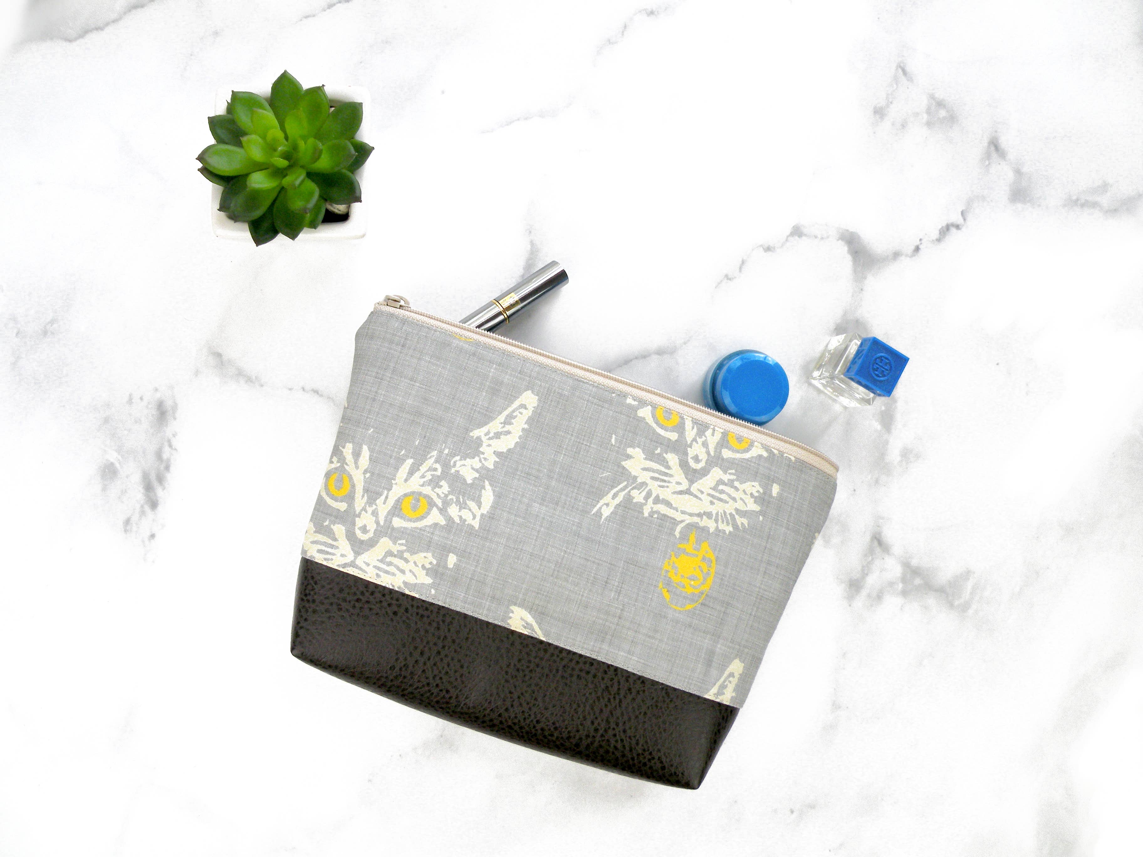 Large Cosmetic Clutch in Cat Print Linen