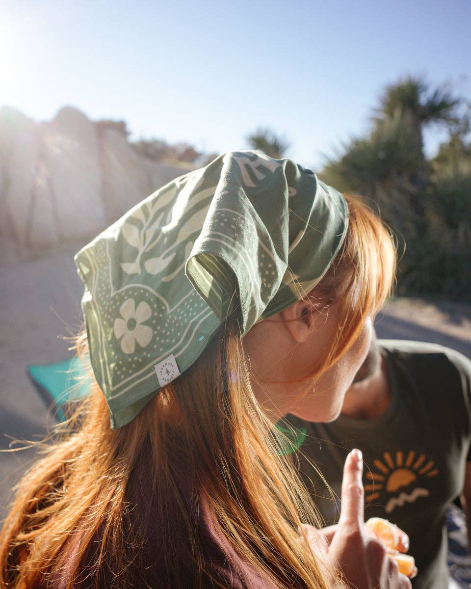 Woodsy Owl Bandana: Vineyard Green