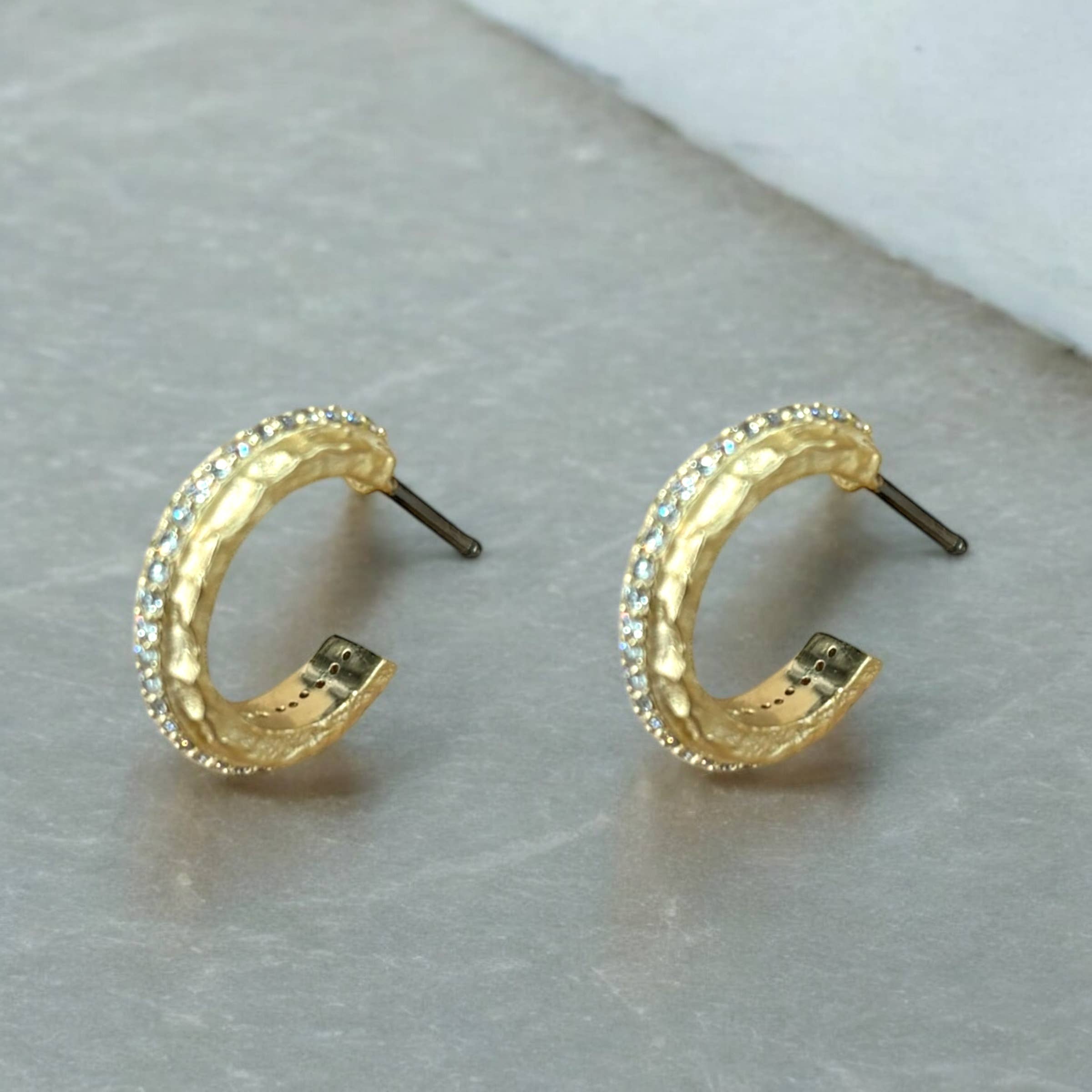 Mini Gold Egy Crystal Thin Hoops