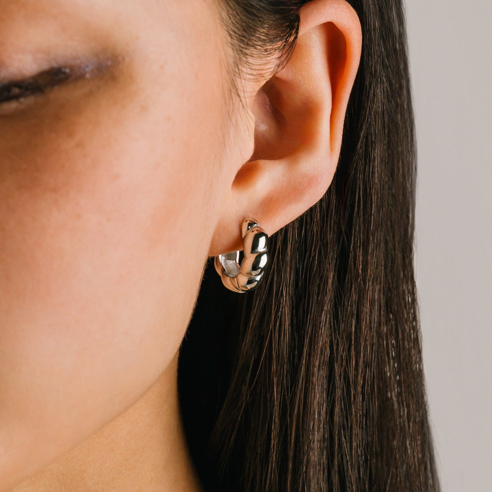 Croissant Puff Hoop Earrings - Silver