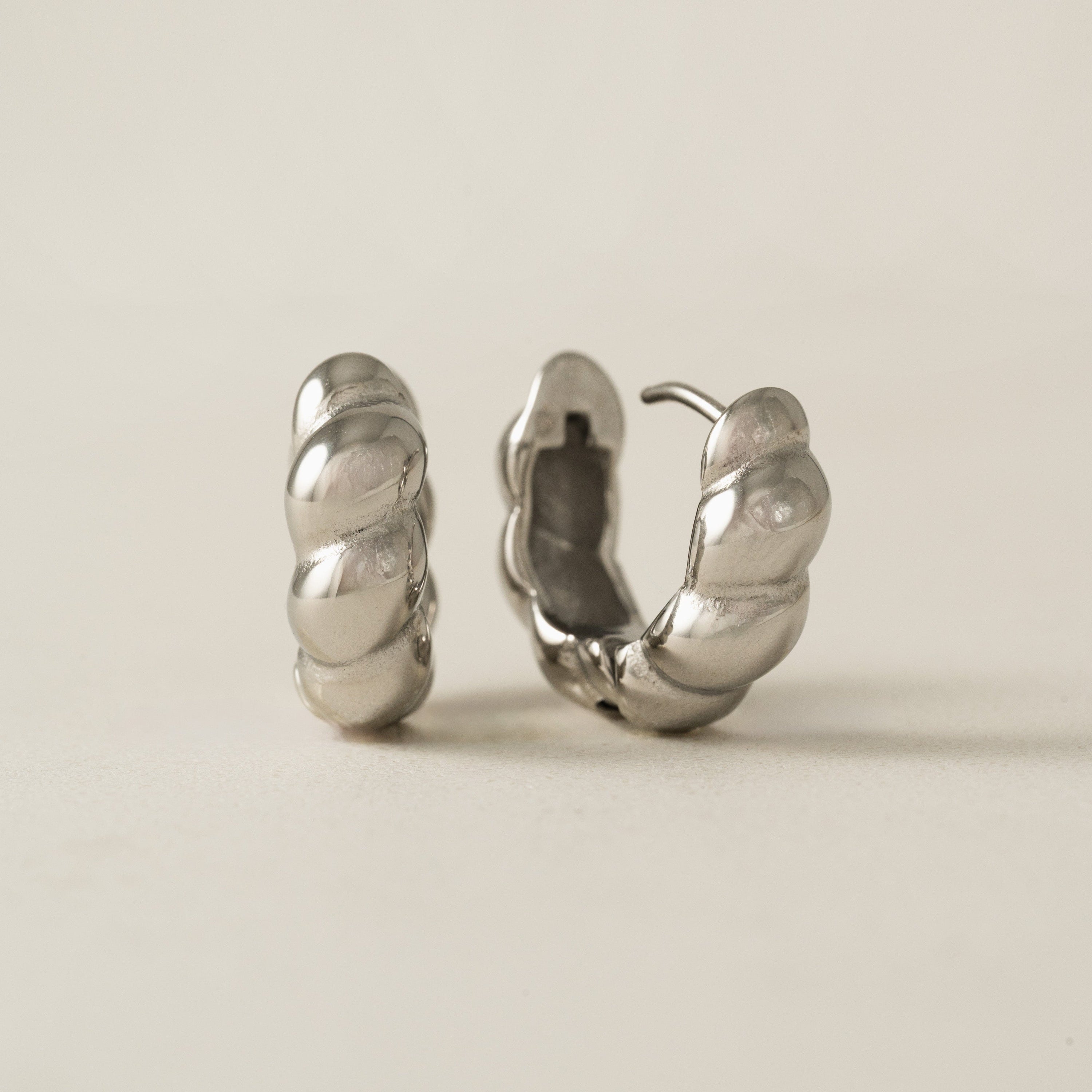 Croissant Puff Hoop Earrings - Silver