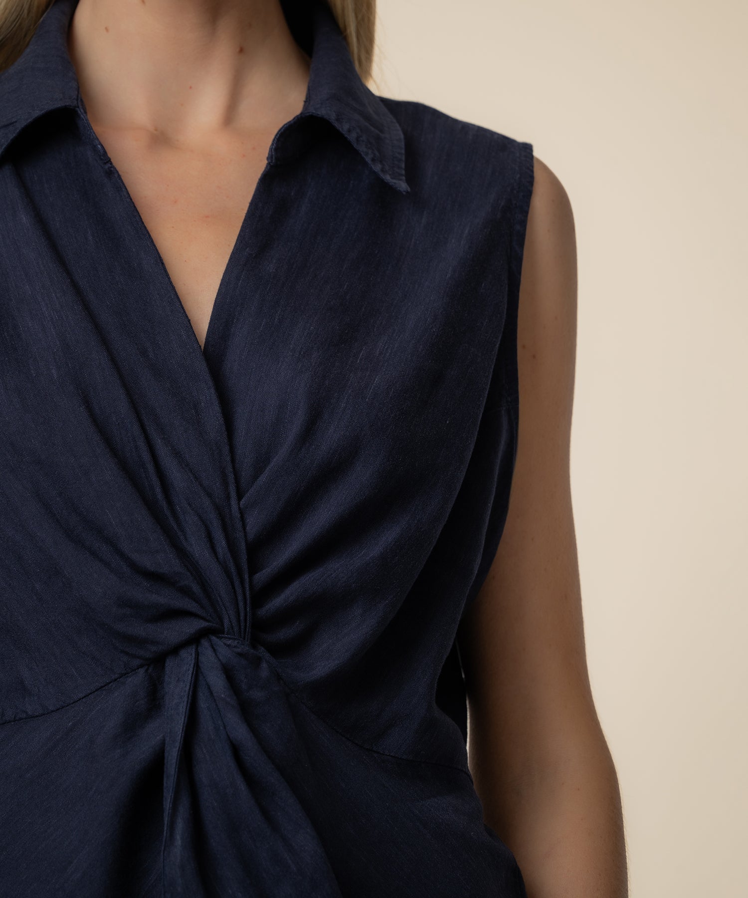 Sara Linen Top - Navy