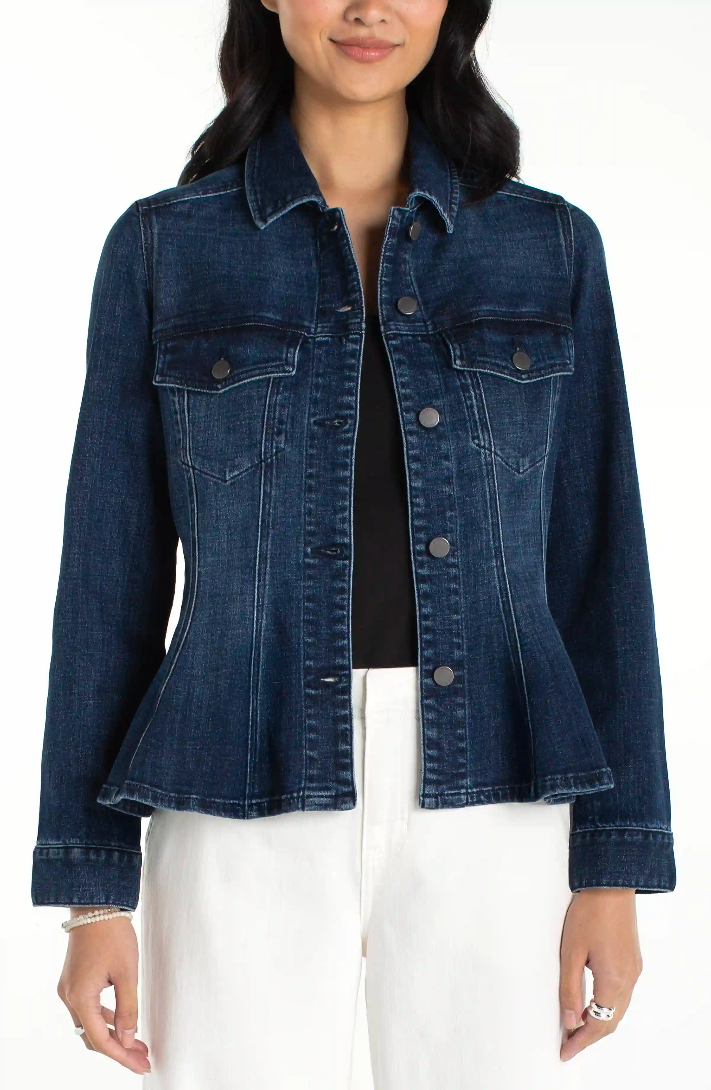 Fit and Flare Trucker Jacket - Delancy Wash