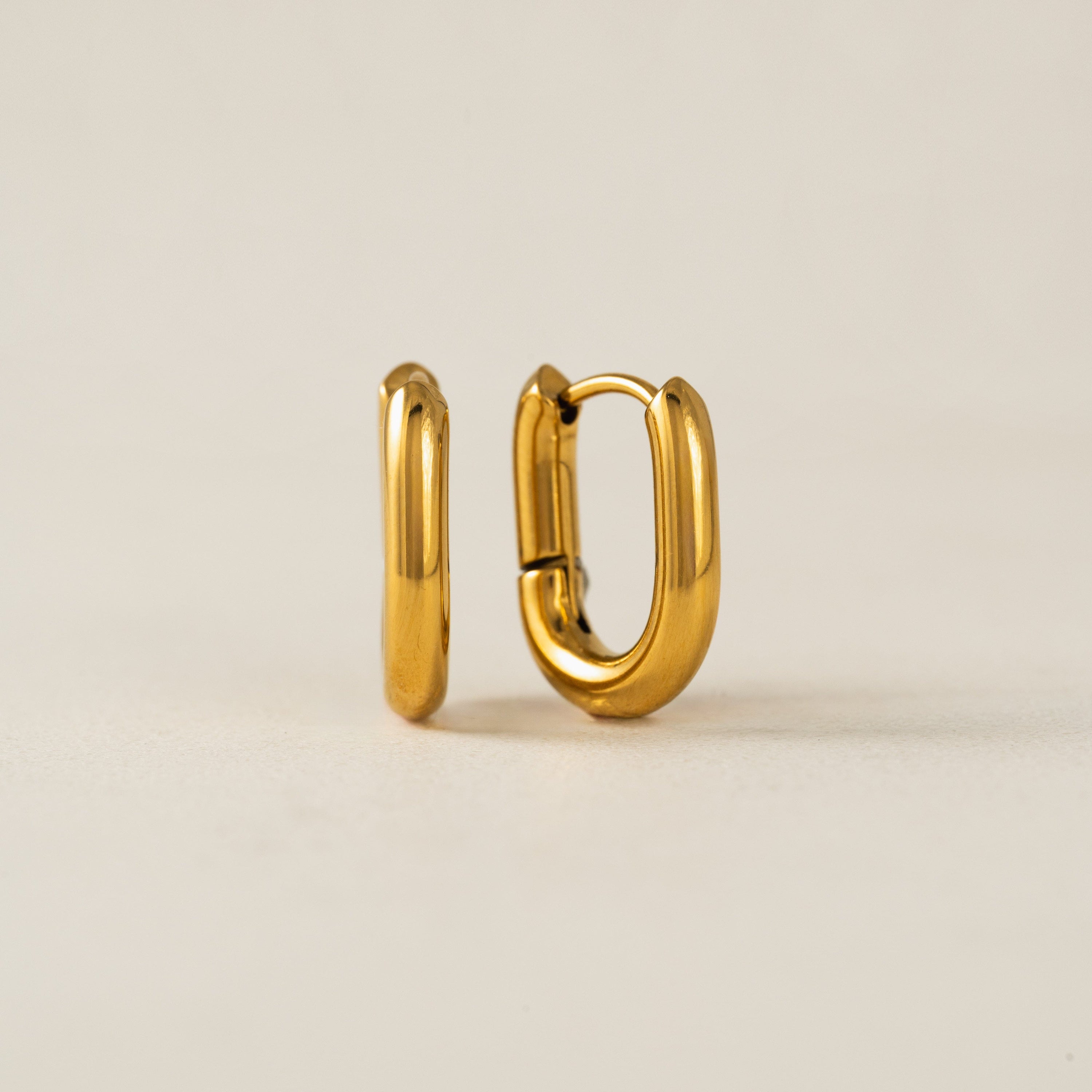 Small Paper Clip Puff Earrings - Gold