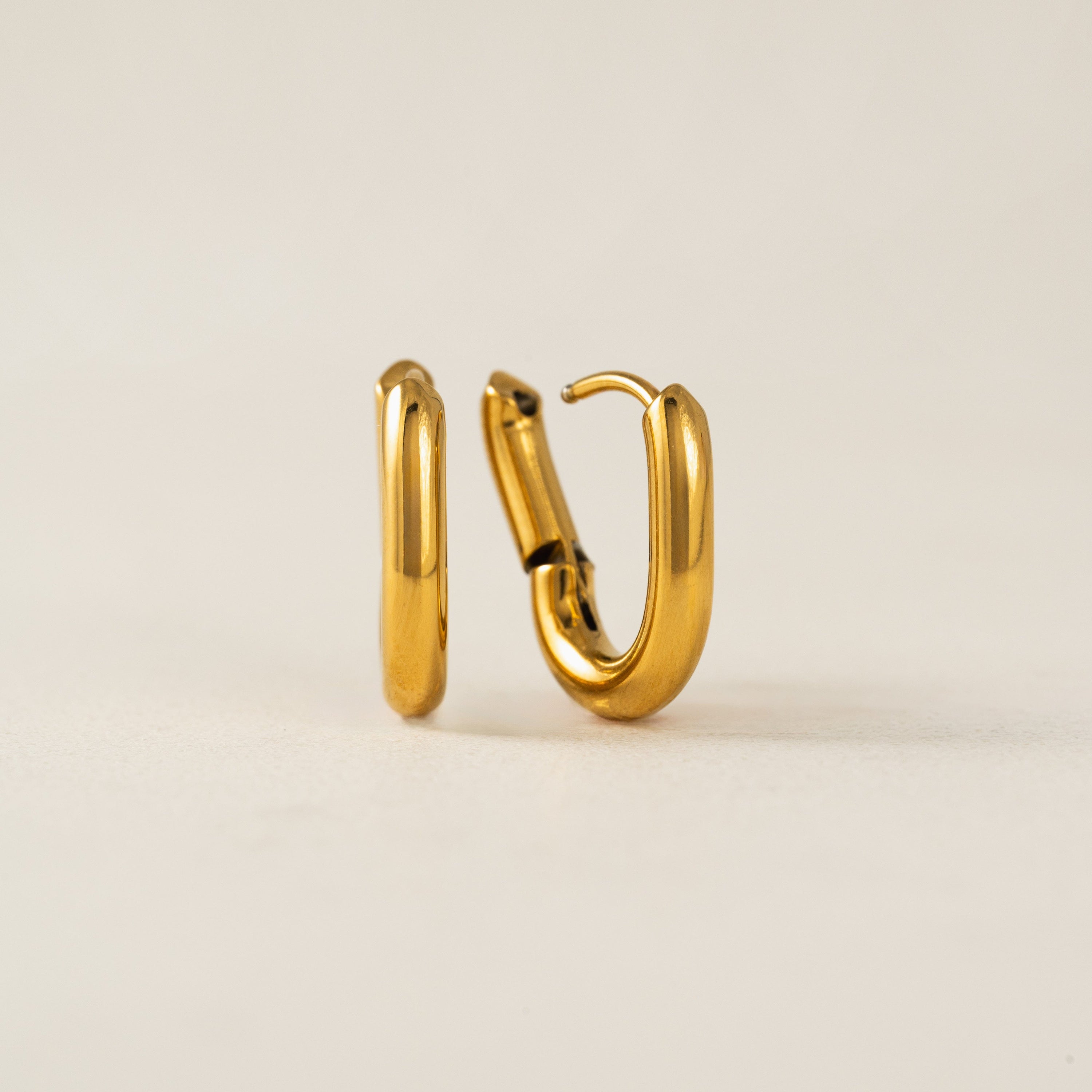 Small Paper Clip Puff Earrings - Gold