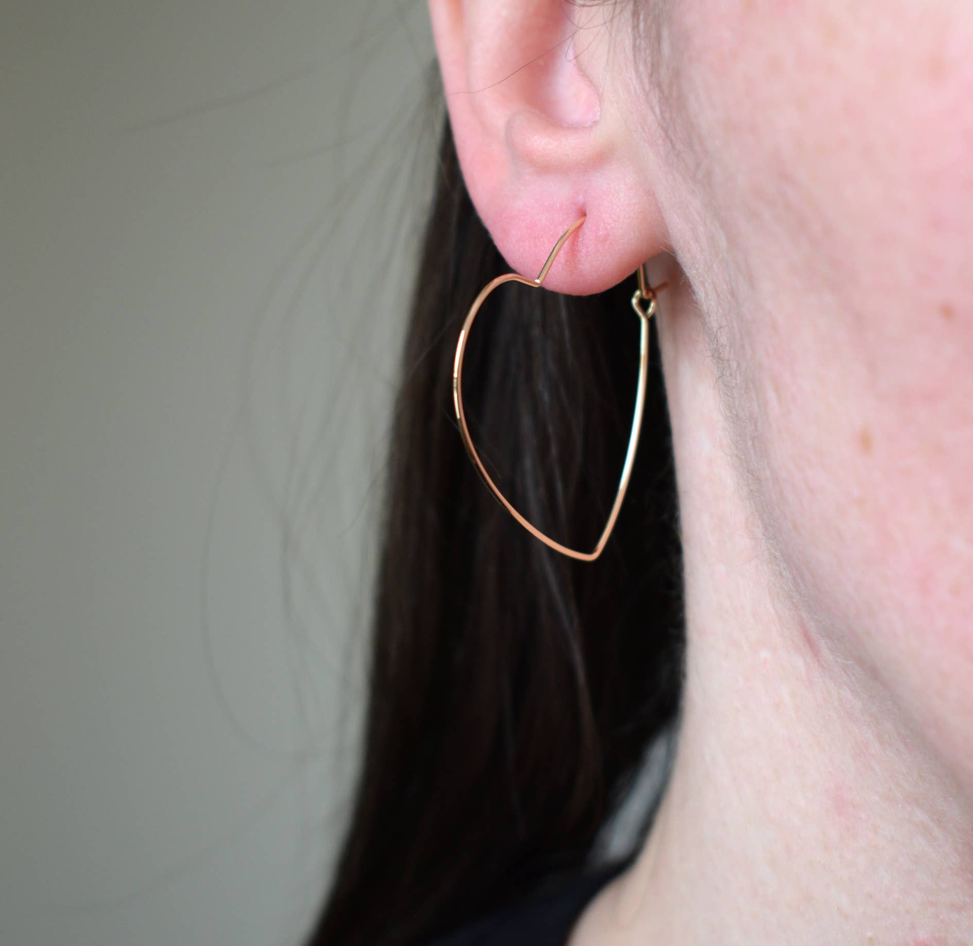 Davina Thin Heart Hoops