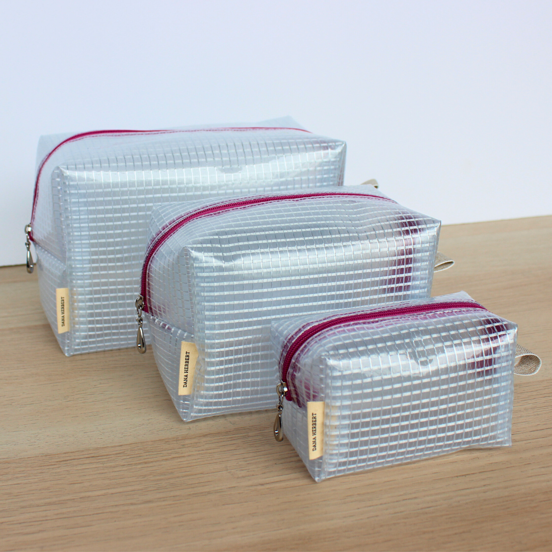 Grid Vinyl Dopp Kits